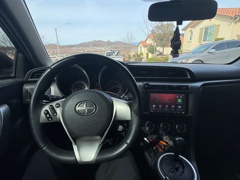 Used 2015 Scion tC FWD image 5