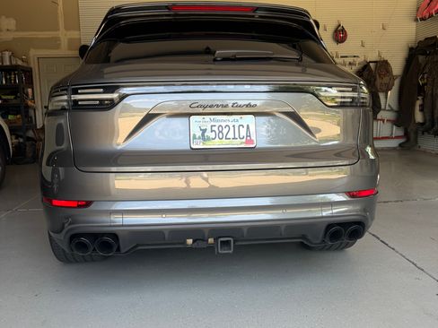 Used 2020 Porsche Cayenne Turbo AWD/4WD image 20