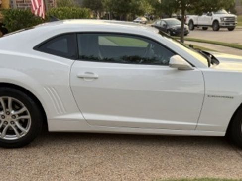 Used 2015 Chevrolet Camaro LS RWD image 2