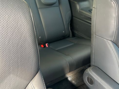 Used 2019 Subaru Ascent Limited AWD/4WD image 8