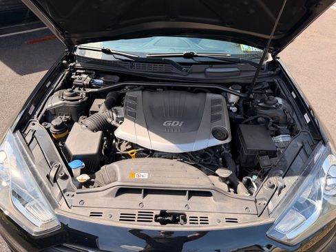 Used 2016 Hyundai Genesis Coupe 3.8 image 11