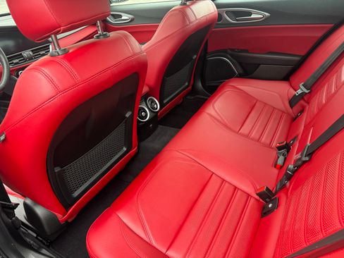 Used 2021 Alfa Romeo Giulia Ti Sport image 9