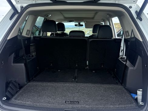 Used 2021 Volkswagen Atlas SE w/ Panoramic Sunroof Package AWD/4WD image 9