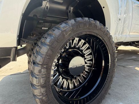 Used 2023 RAM 3500 Big Horn w/ Level B Equipment Group AWD/4WD image 10