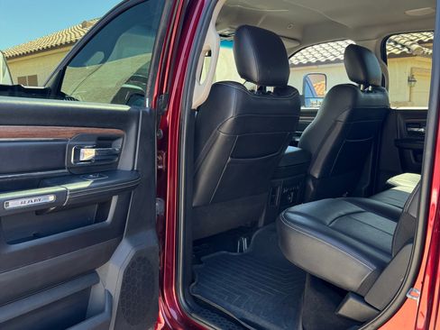 Used 2018 RAM 2500 Laramie w/ Sport Appearance Group AWD/4WD image 8