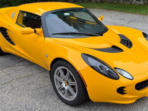 Used 2005 Lotus Elise RWD image 1