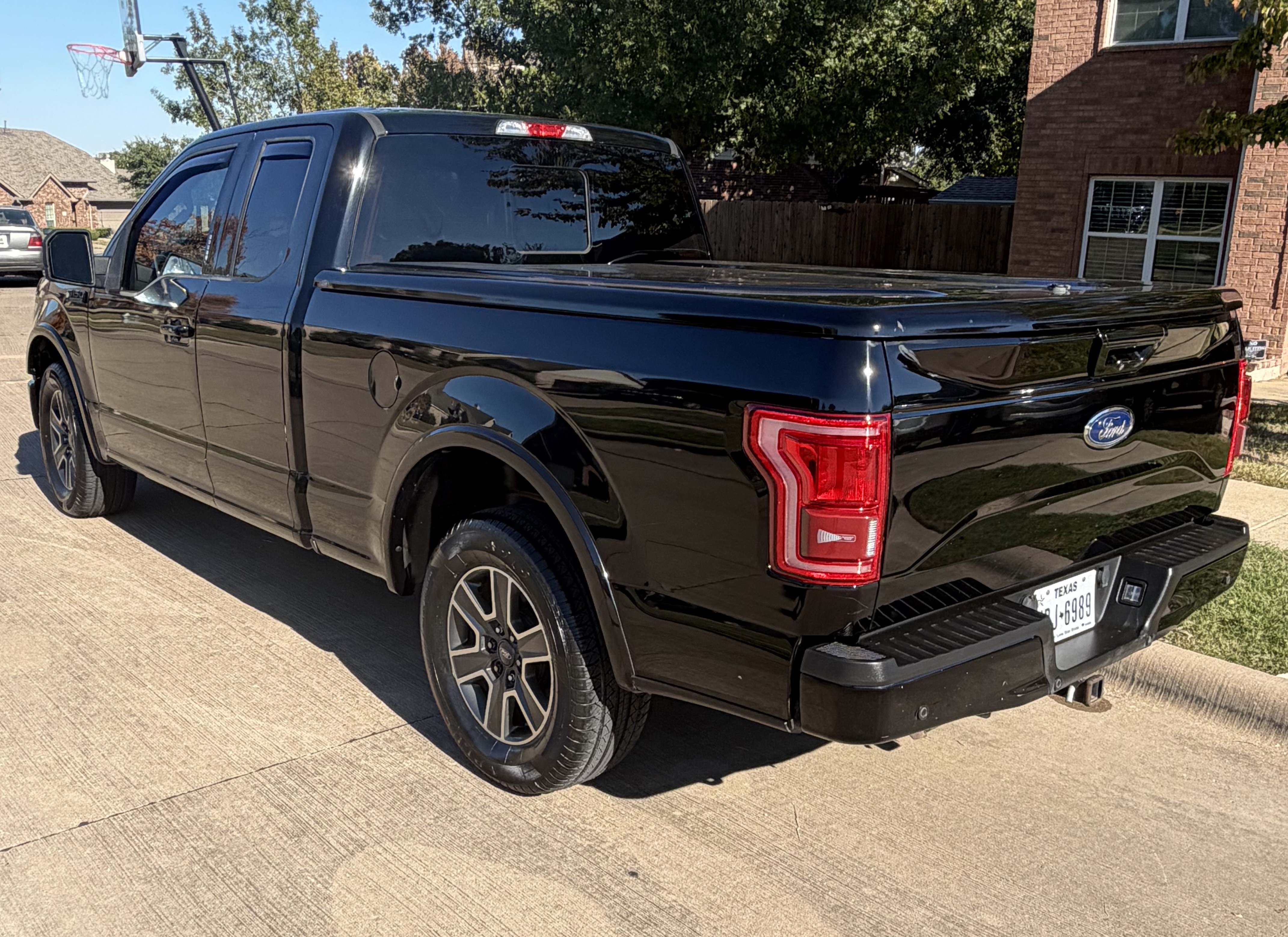 Used 2016 Ford F150 Lariat RWD image 6