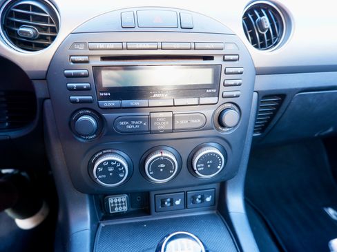 Used 2012 MAZDA MX-5 Miata Grand Touring w/ Premium Pkg image 20