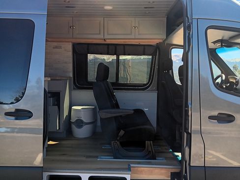 Used 2019 Mercedes-Benz Sprinter 170 image 9