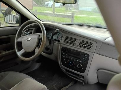 Used 2006 Ford Taurus SE