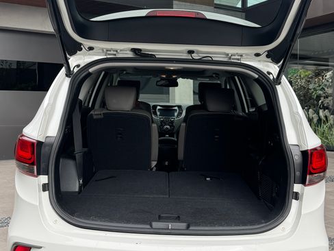 Used 2017 Hyundai Santa Fe Limited FWD image 13