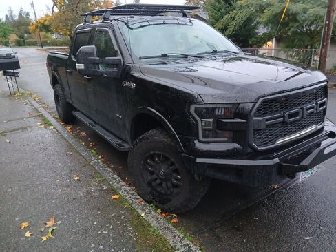 Used 2017 Ford F150 Lariat w/ Equipment Group 501A Mid image 2