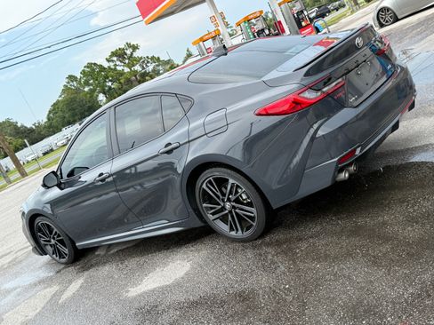 Used 2025 Toyota Camry XSE FWD image 5