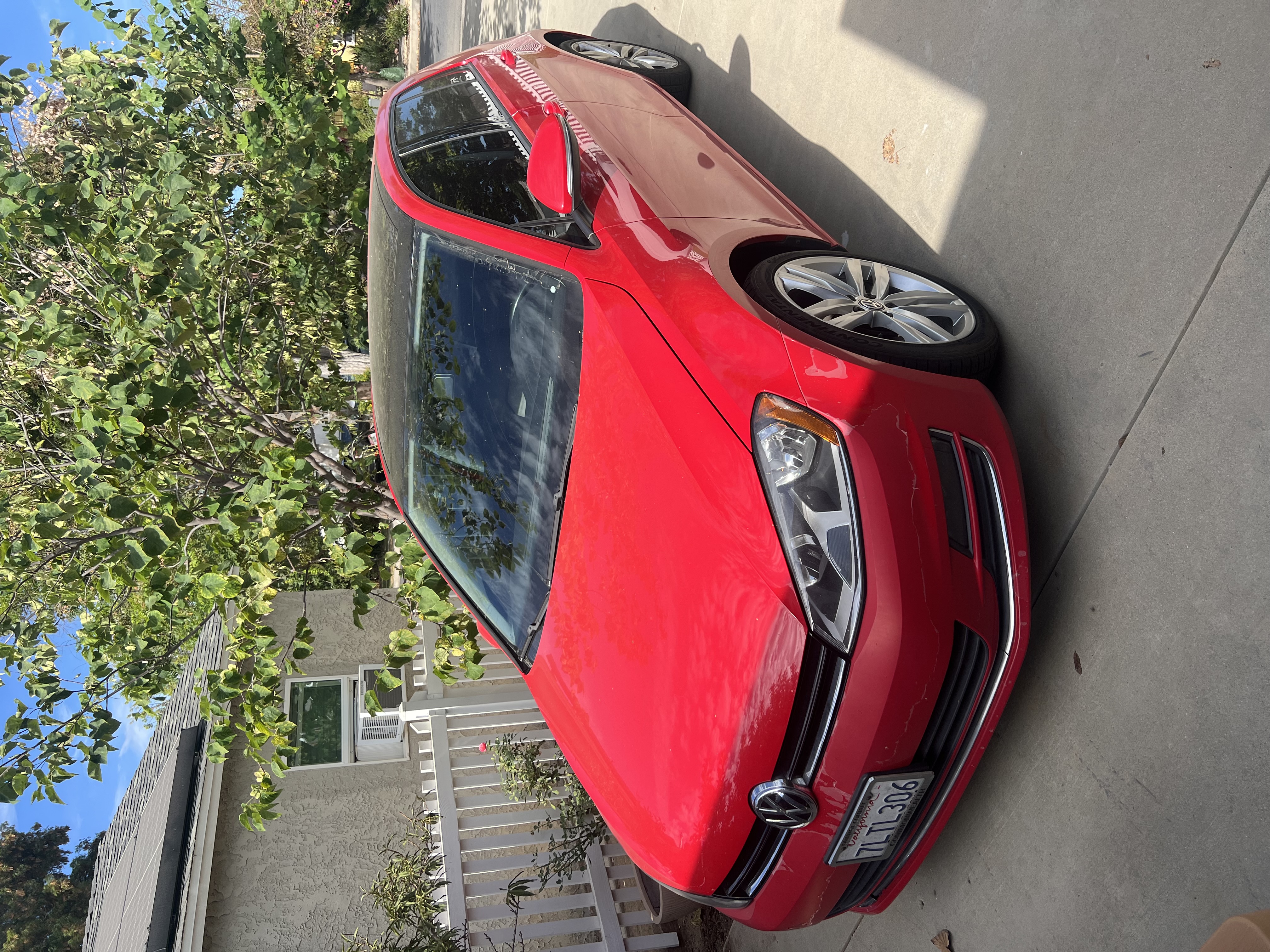 Used 2015 Volkswagen Golf TDI SEL FWD image 1
