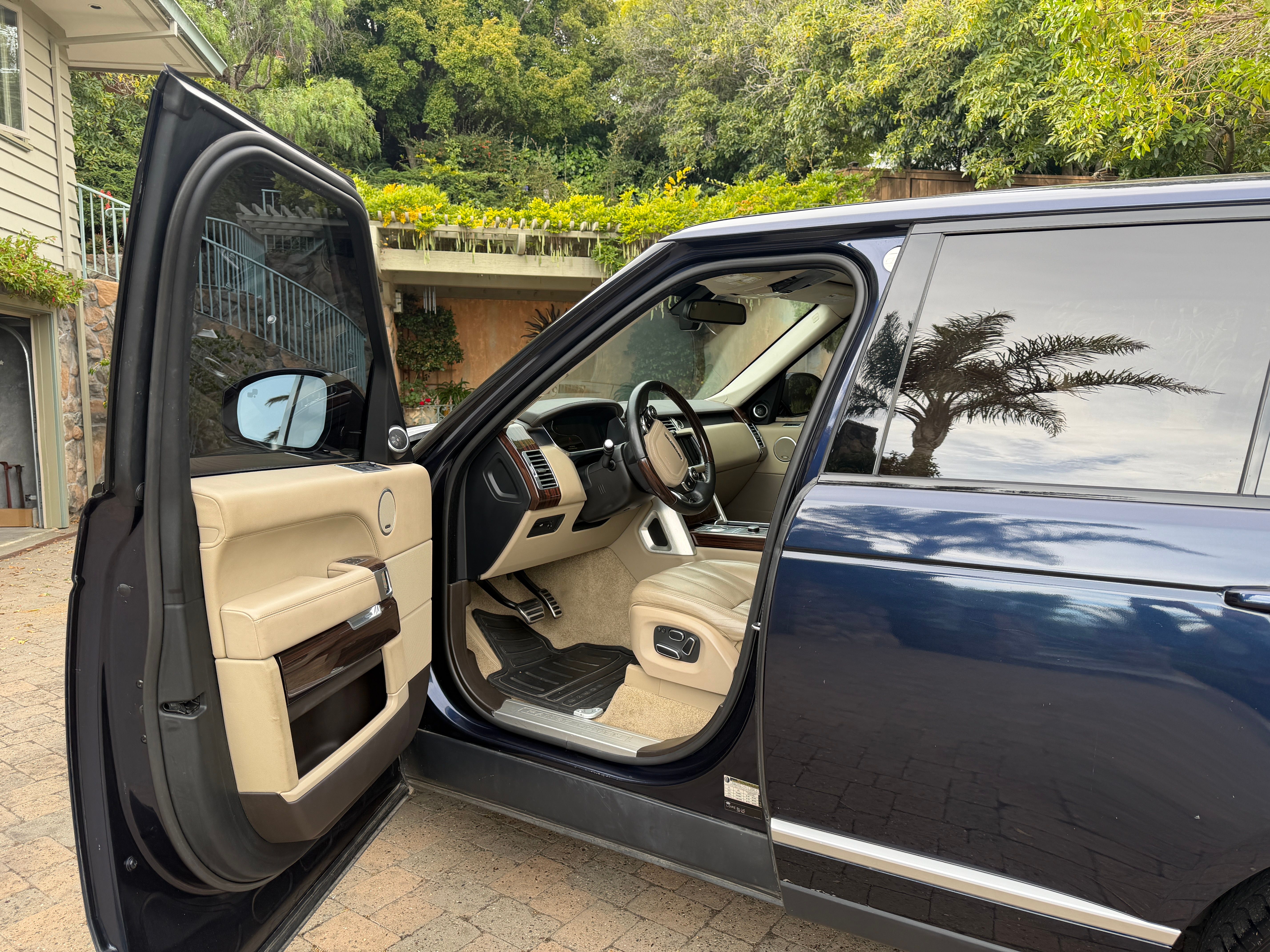 Used 2014 Land Rover Range Rover Supercharged AWD/4WD image 6