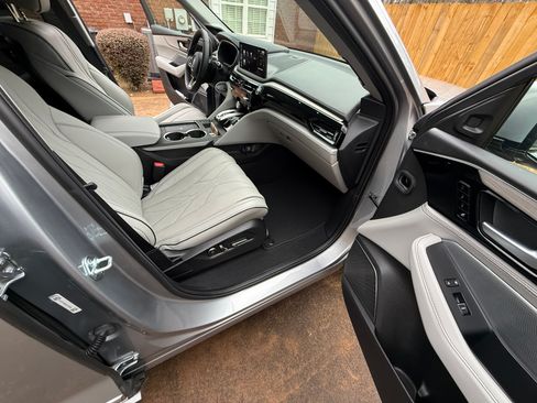 Used 2025 Acura MDX SH-AWD w/ Advance Package image 12