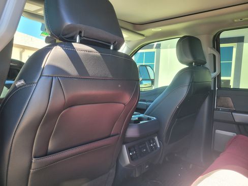 Used 2023 Ford F250 Lariat w/ Lariat Ultimate Package image 17