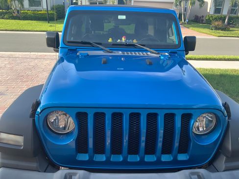 Used 2022 Jeep Wrangler Unlimited Sport w/ Sun And Sound Package AWD/4WD image 14