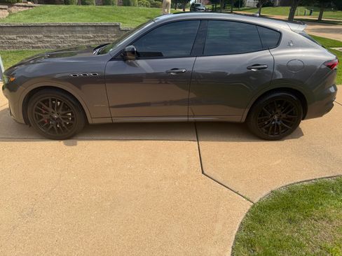 Used 2021 Maserati Levante S GranSport AWD/4WD image 4
