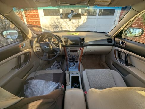 Used 2005 Subaru Outback 2.5i image 8