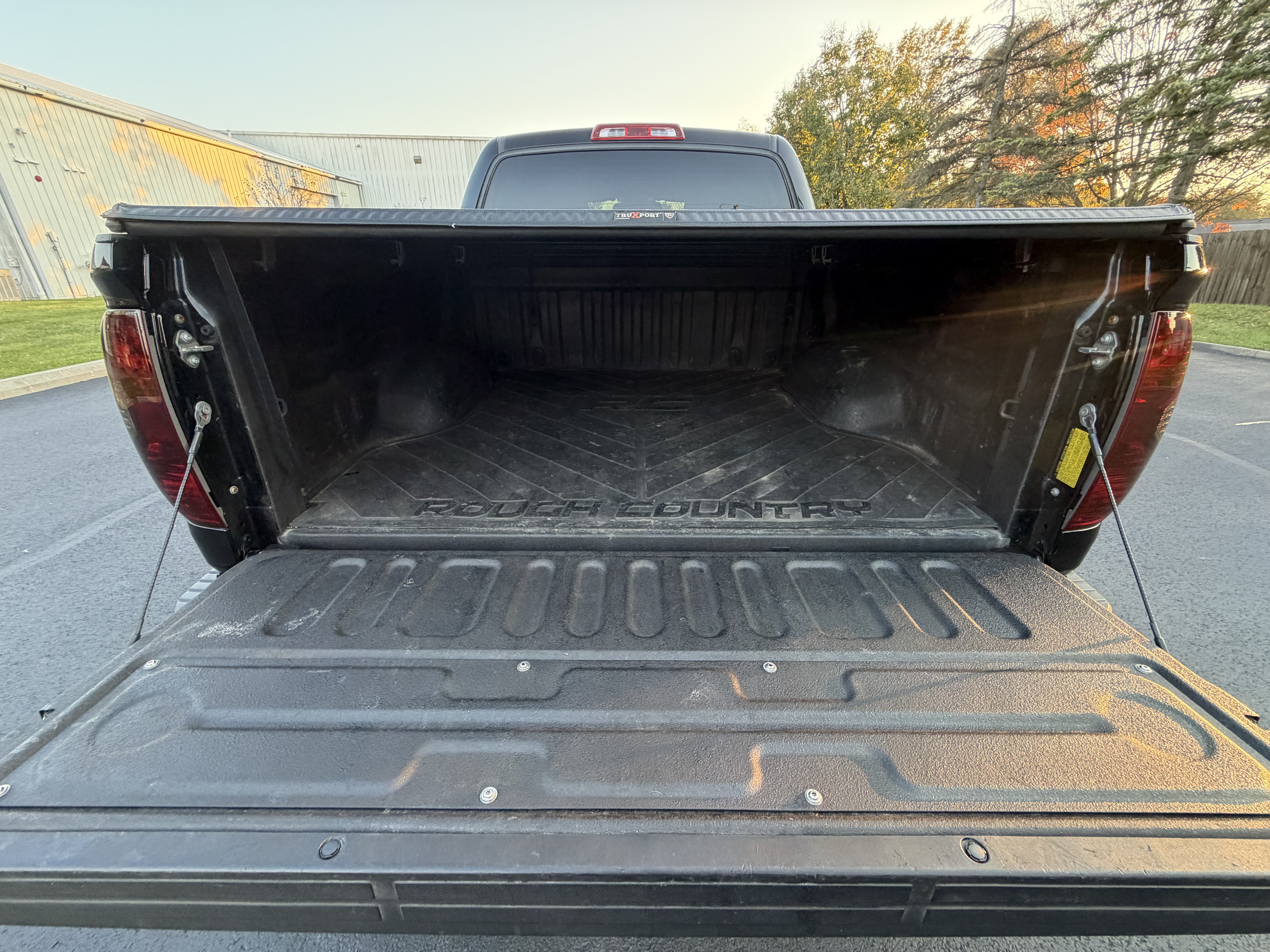 Used 2019 Toyota Tundra Limited w/ Limited Premium Package AWD/4WD image 22