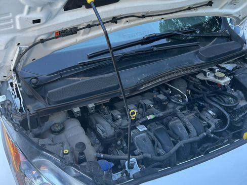 Used 2022 Ford Transit Connect XLT FWD image 16