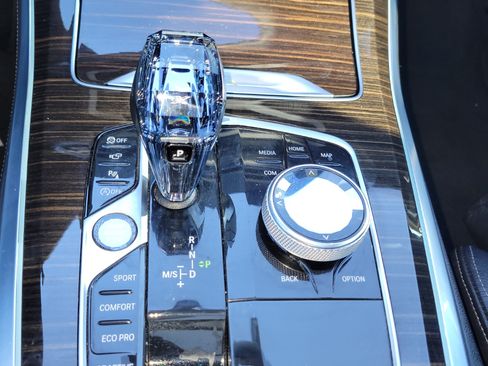 Used 2019 BMW X5 xDrive40i w/ Convenience Package image 11