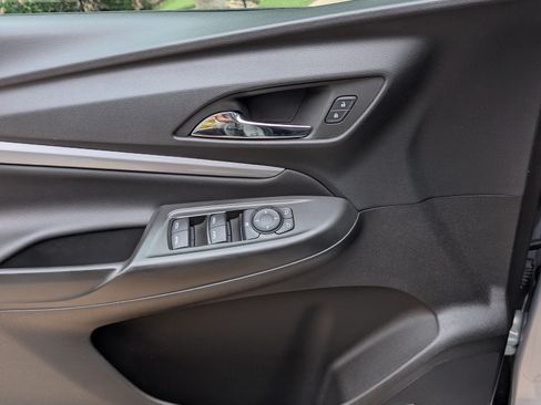 Used 2023 Chevrolet Bolt EUV Premier w/ Sun & Sound Package FWD image 14