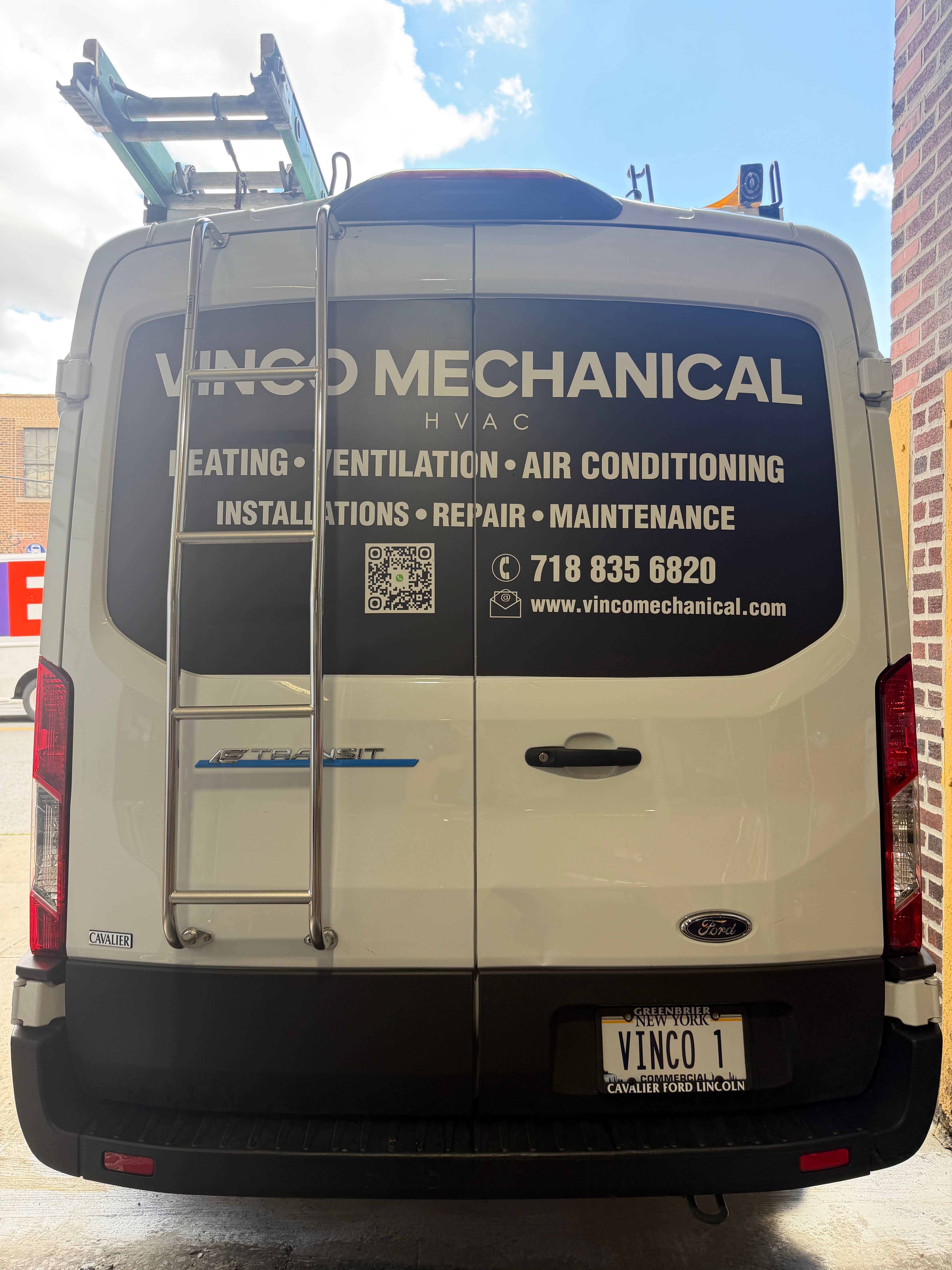 Used 2023 Ford E-Transit Medium Roof RWD image 4