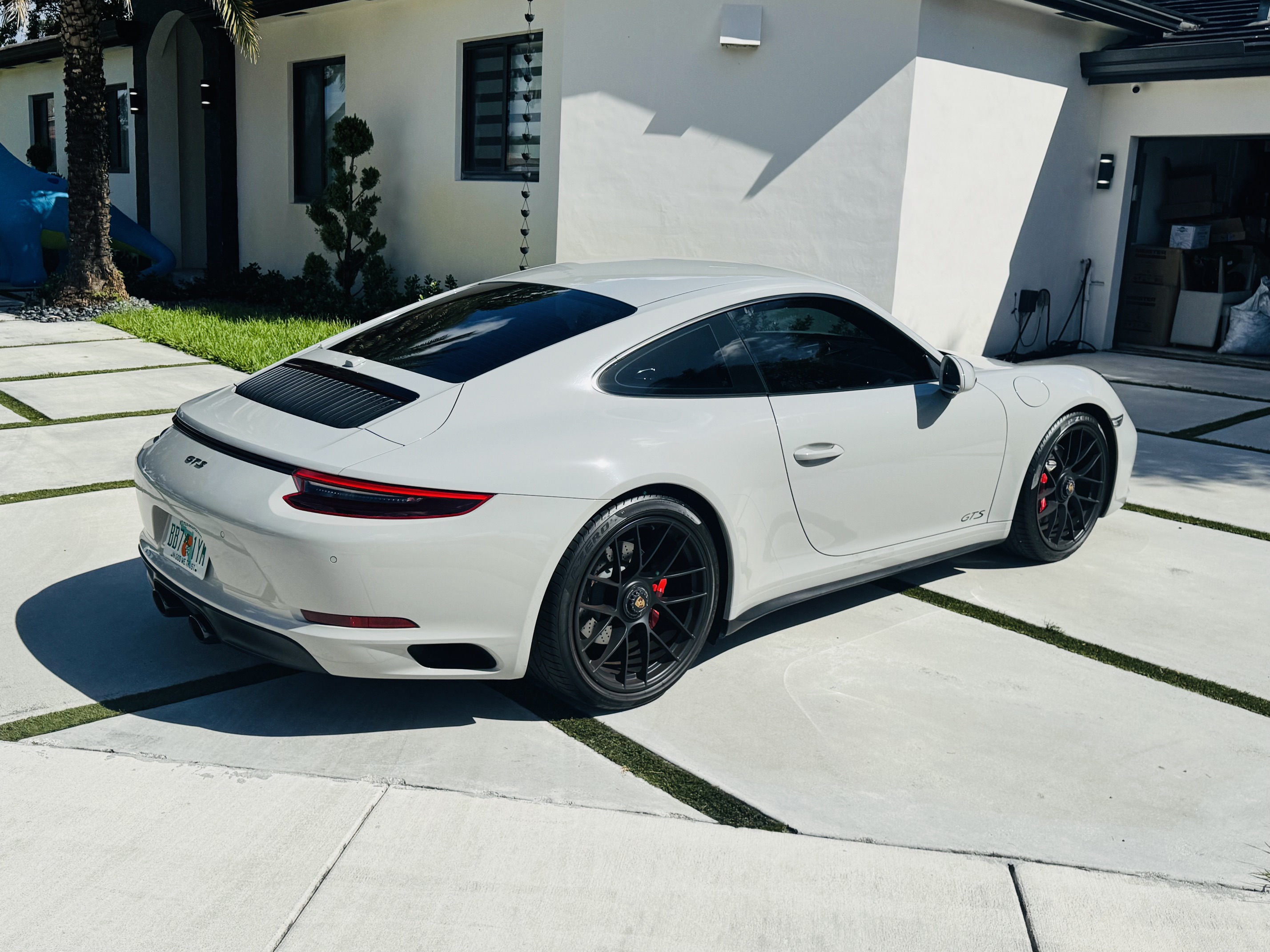Used 2018 Porsche 911 GT3 RS image 8