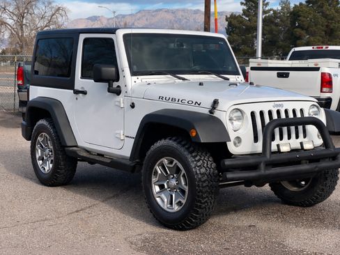 Used 2014 Jeep Wrangler Rubicon image 2