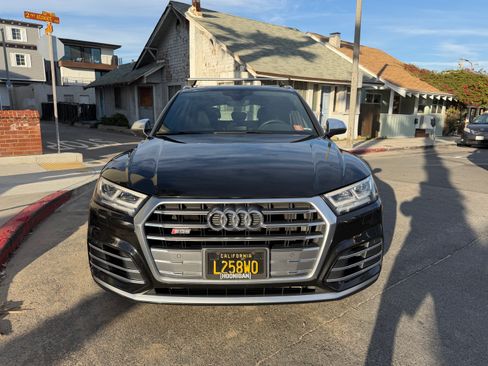 Used 2018 Audi SQ5 Premium Plus w/ S Sport Package image 2