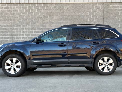 Used 2012 Subaru Outback 2.5i Limited image 4