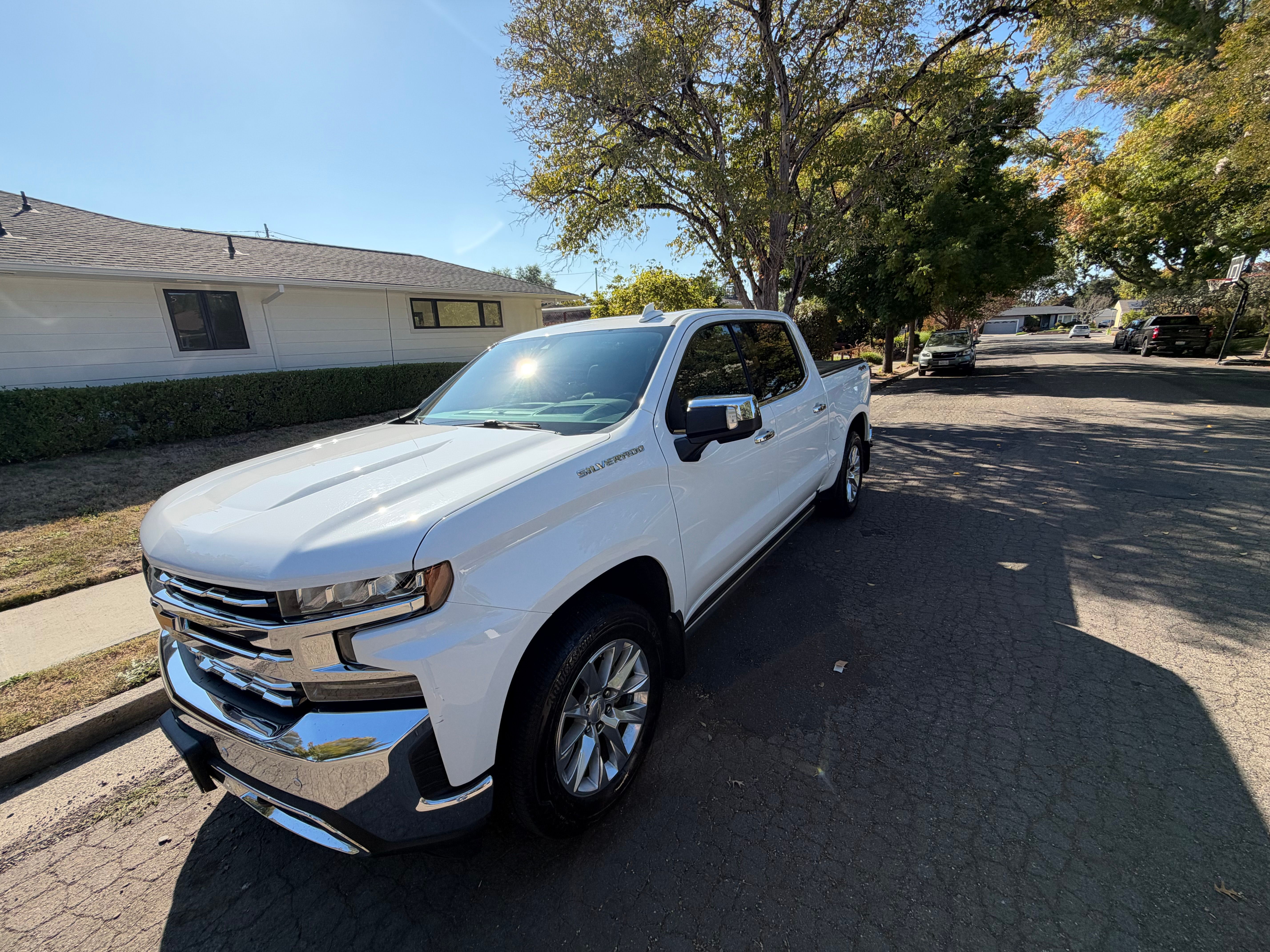 Used 2021 Chevrolet Silverado 1500 LTZ w/ LTZ Premium Package AWD/4WD image 1