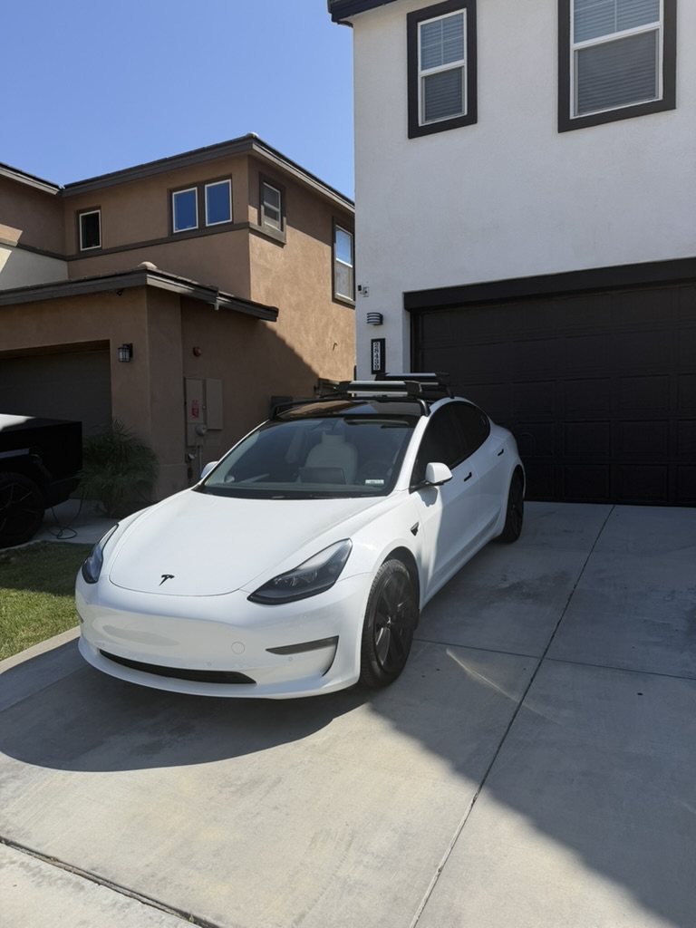 Used 2022 Tesla Model 3 Long Range AWD/4WD image 1