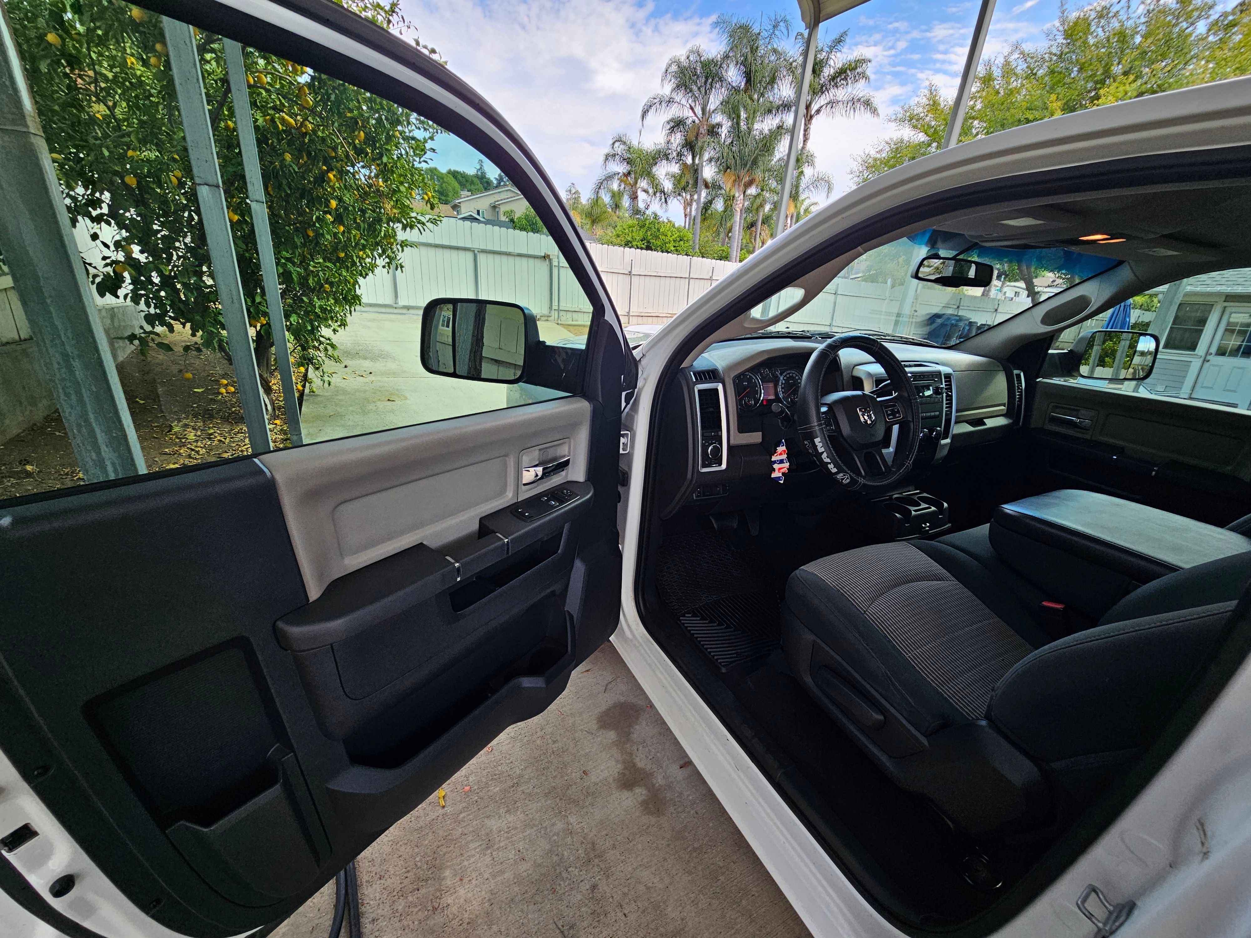 Used 2012 RAM 1500 Classic SLT RWD image 14