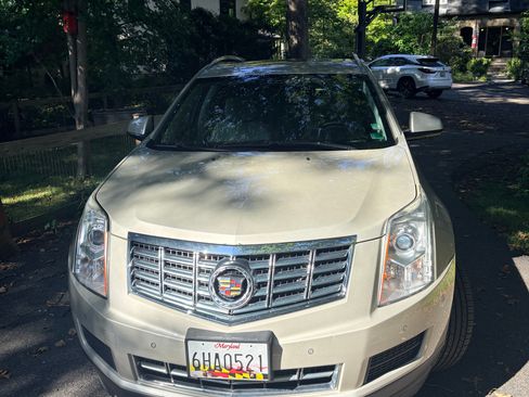 Used 2013 Cadillac SRX Luxury w/ Driver Awareness Package FWD image 14