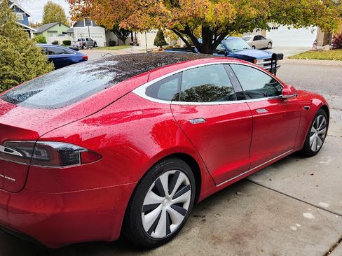 Used 2020 Tesla Model S Long Range Plus image 11