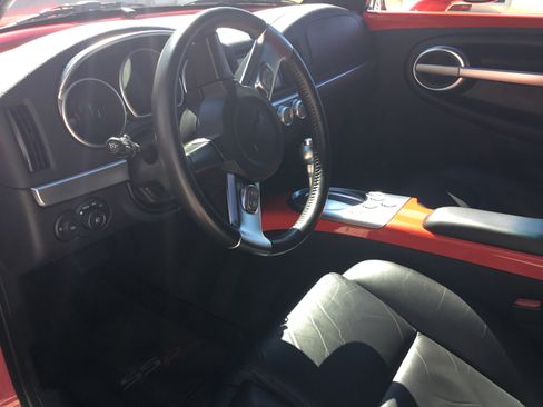 Used 2003 Chevrolet SSR w/ Preferred Equipment Group image 8