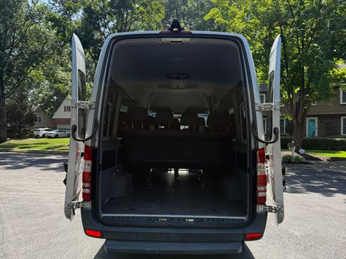 Used 2016 Mercedes-Benz Sprinter 2500 image 6