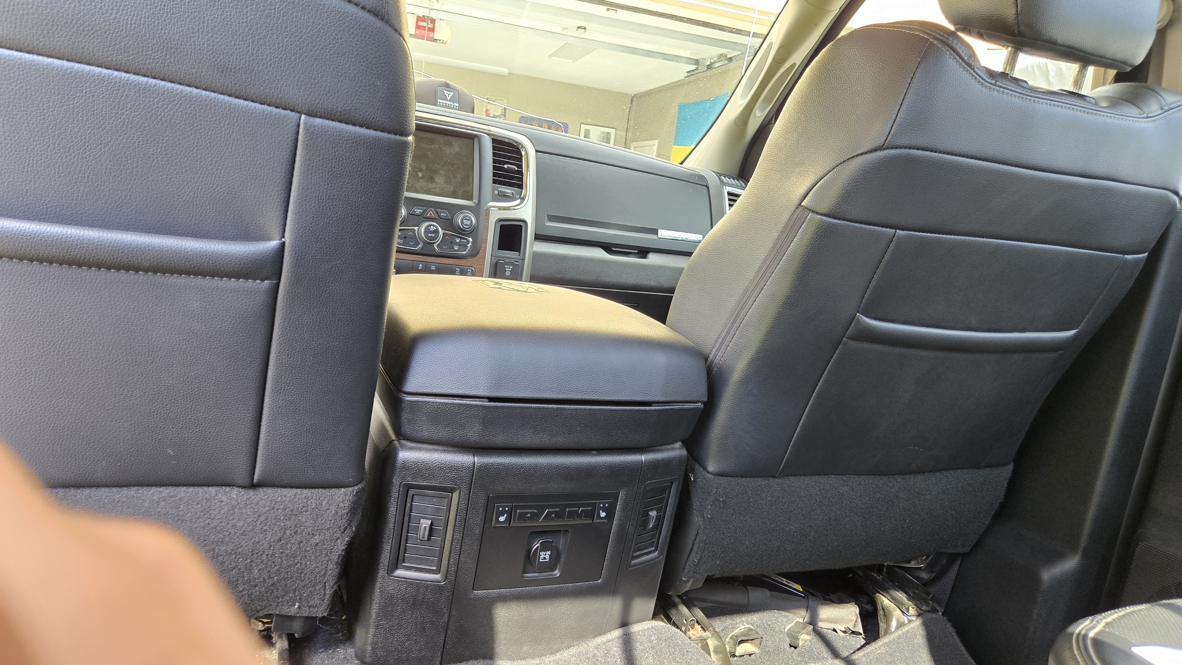 Used 2017 RAM 1500 Laramie w/ Convenience Group AWD/4WD image 19