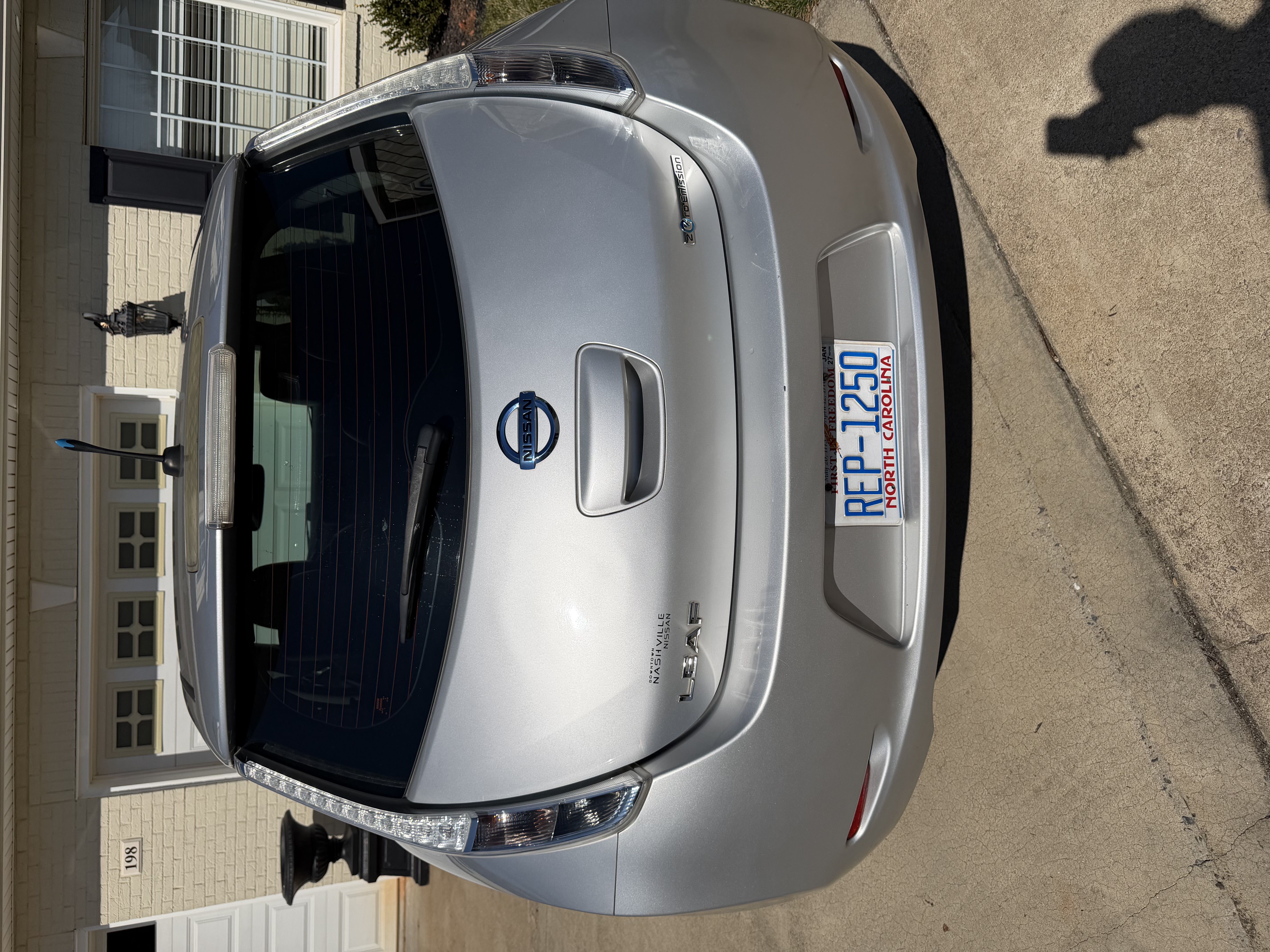 Used 2013 Nissan Leaf SL FWD image 5