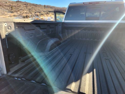 Used 2023 GMC Sierra 3500 Denali w/ Denali Ultimate Package image 10