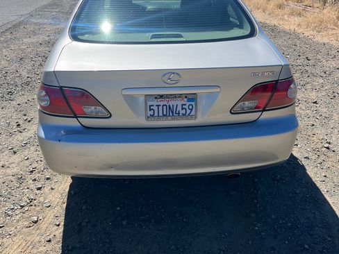 Used 2003 Lexus ES 330 FWD image 8