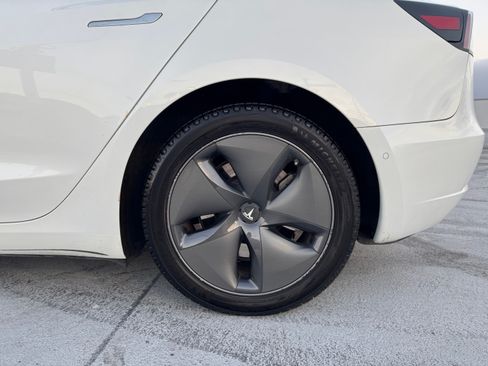 Used 2020 Tesla Model 3 Standard Range Plus RWD image 12