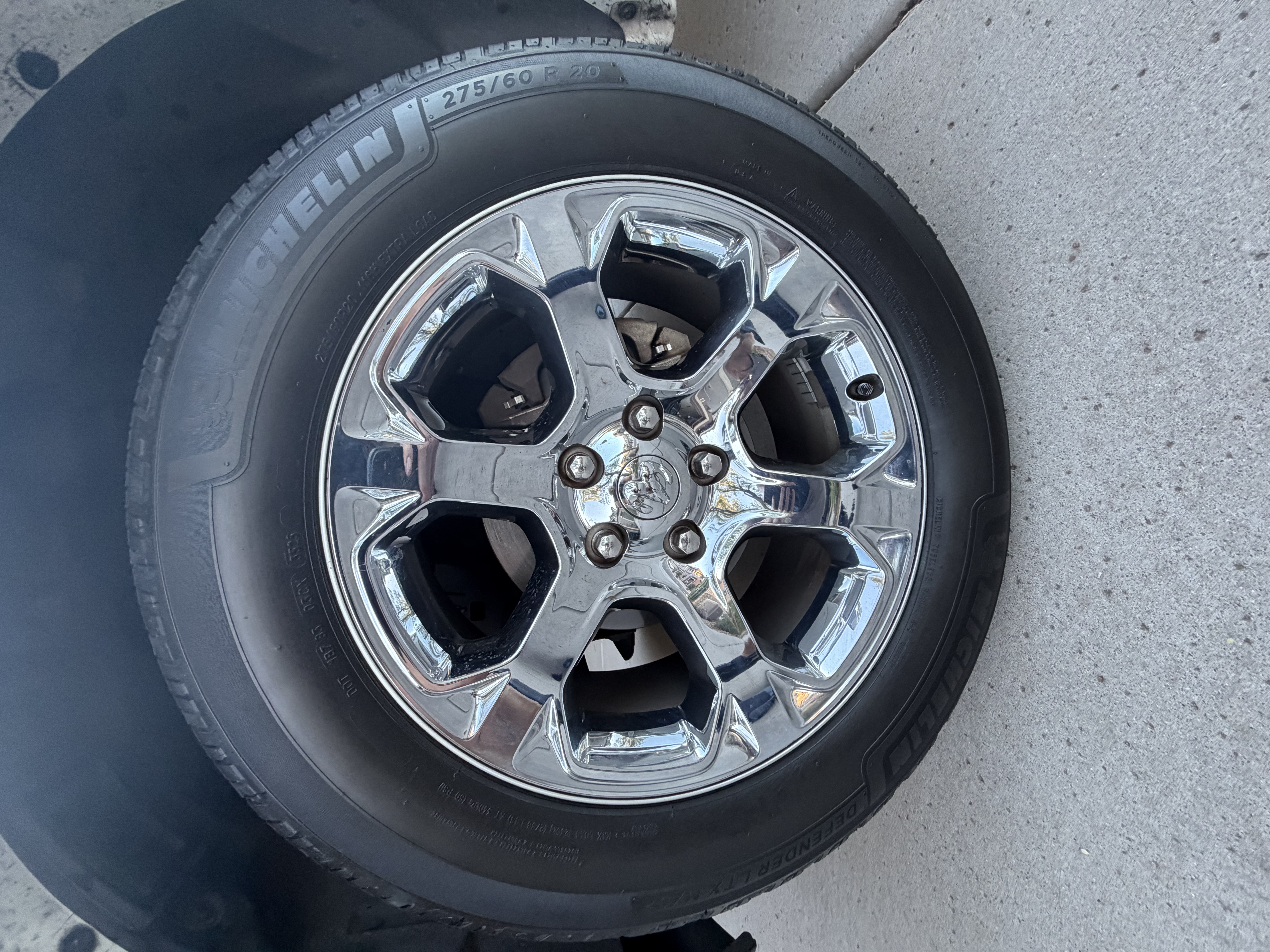 Used 2018 RAM 1500 Laramie w/ Protection Group AWD/4WD image 12