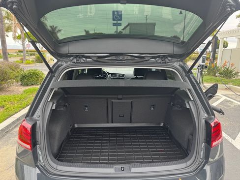 Used 2019 Volkswagen e-Golf SEL Premium image 8