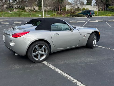 Used 2008 Pontiac Solstice Convertible w/ Premium Package image 6