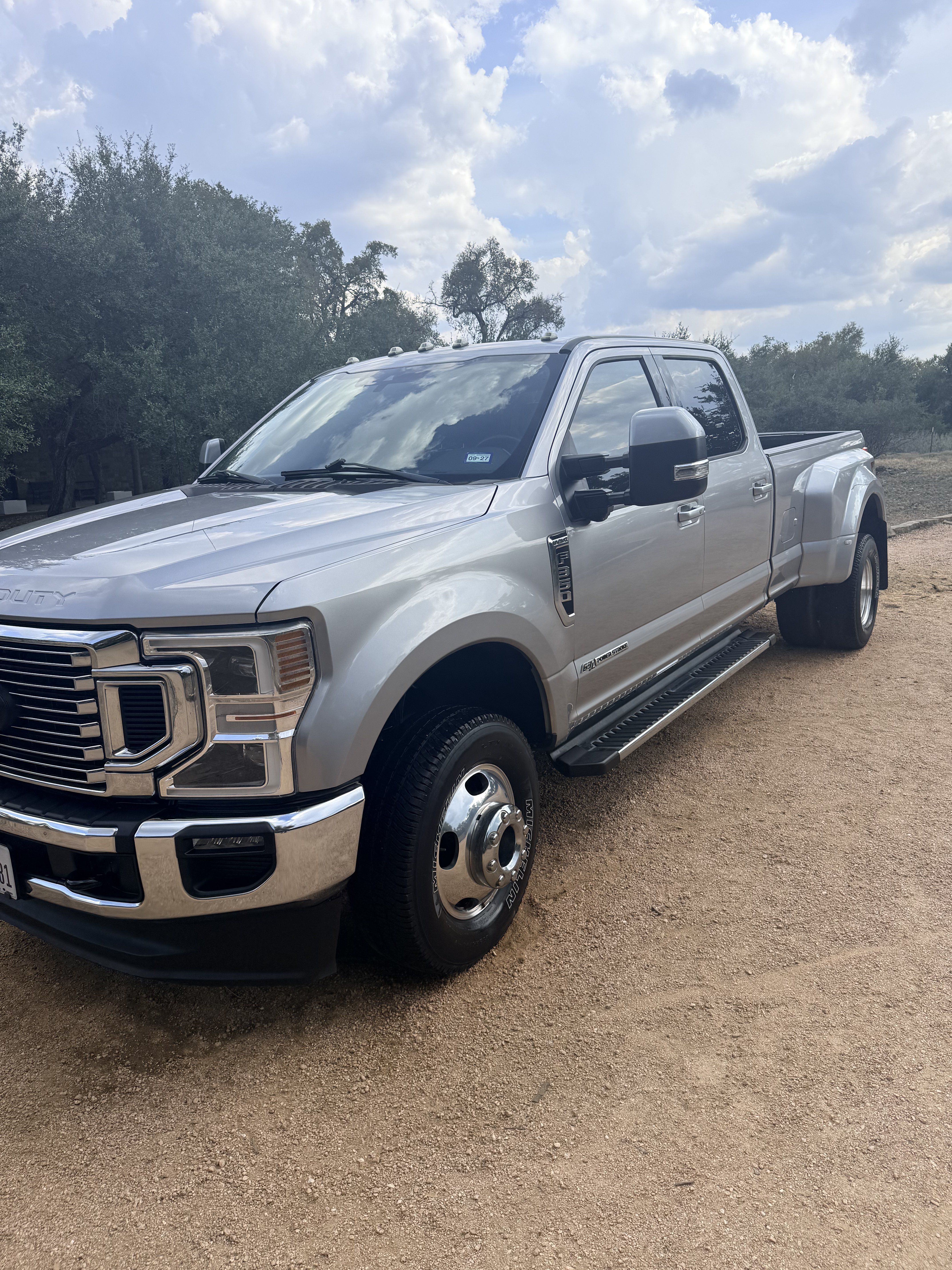 Used 2020 Ford F350 Lariat w/ Lariat Ultimate Package AWD/4WD image 23
