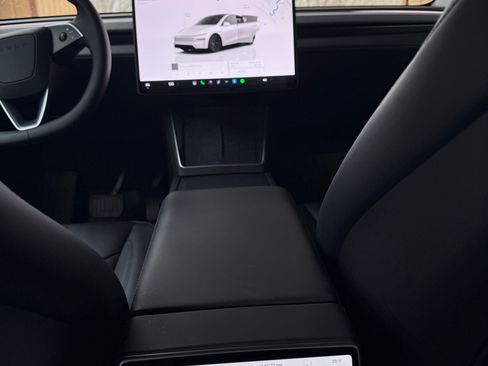 Used 2026 Tesla Model Y Long Range image 11